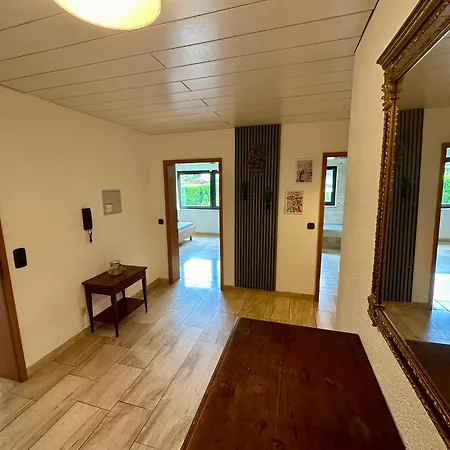 Schoene Mit Grossem Garten 슈톡카흐