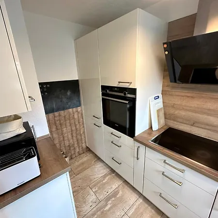 公寓 Schoene Mit Grossem Garten 史塔卡赫