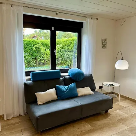 Schoene Mit Grossem Garten