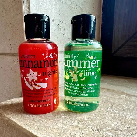 Schoene Mit Grossem Garten 史塔卡赫