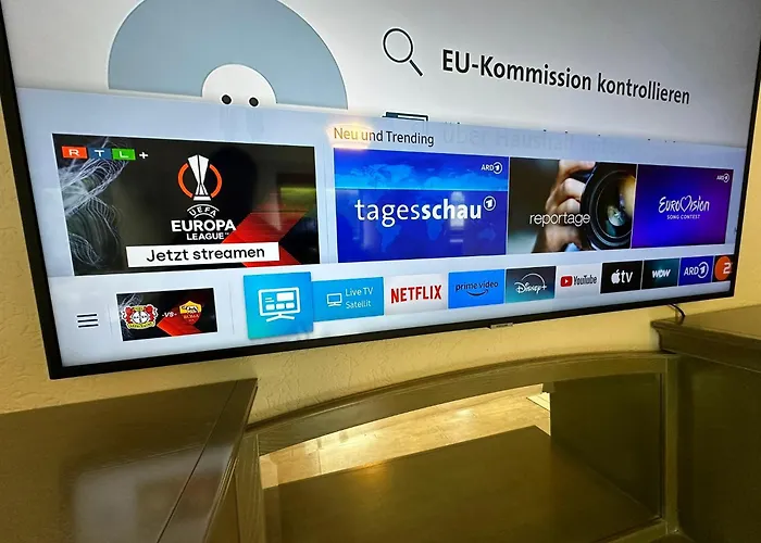 Schoene Mit Grossem Garten شقة