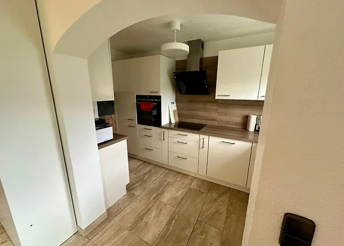 شقة Schoene Mit Grossem Garten شتوكاخ